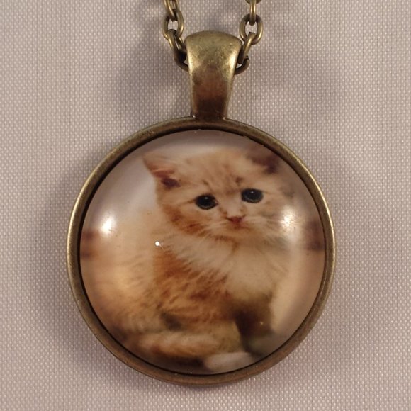 Yellow Cat Cabochon Bronze Pendant Necklace Party Gift - Picture 2 of 4